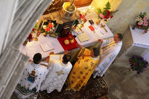 Великий духовний дарунок парафіяльному храму с. Підгірці від Владики Михаїла (Колтуна)